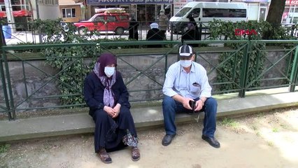 Bursa'da 65 yaş ve üzeri sokağa çıktı, yürüyüş yaptı