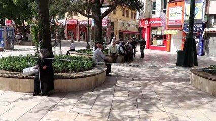 65 yaş ve üstü vatandaşlar yeniden sokağa çıktı