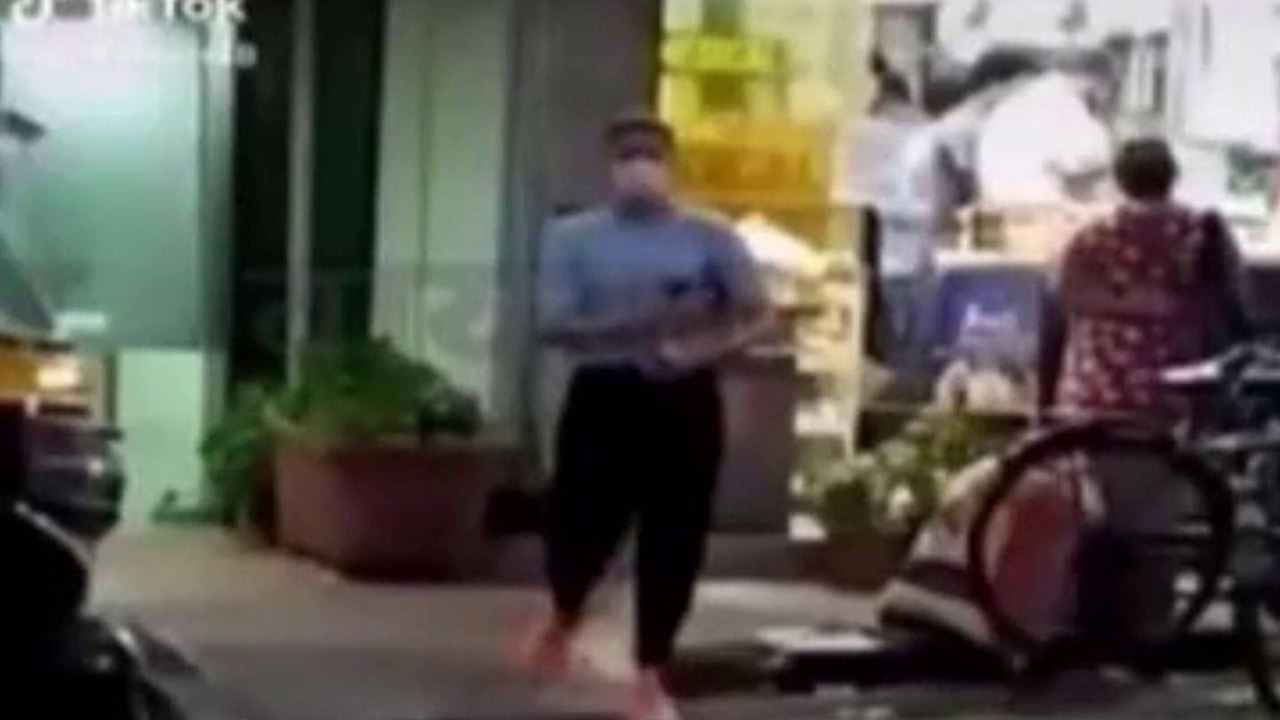 Fact Check of Deepika Padukone at the liquor store