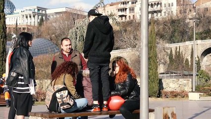 Practical joker performs amusing peeing in public prank