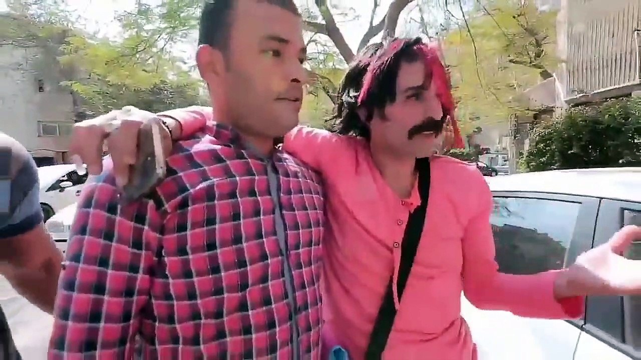 مقلب الشاذ في التاكسي - ده مش تاكسي دي شقة دعااارة  ايه الضحك ده 