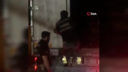 Şanlıurfa'da 202 kilogram esrar ele geçirildi