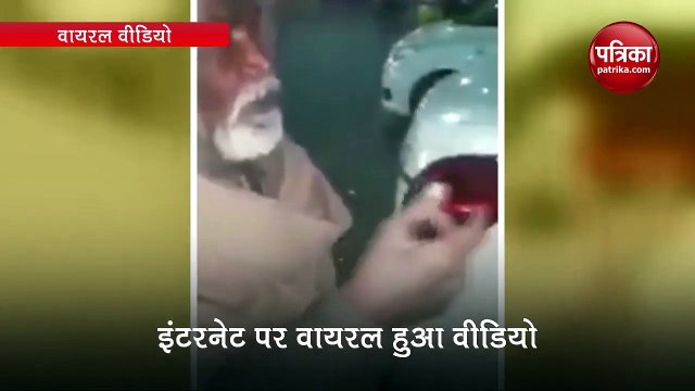 VIRAL VIDEO देखें कैसे Beggar ने English में गाया दिल को छू लेने वाला Song