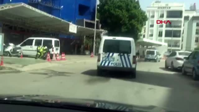 ANTALYA Nefes nefese yakalanan şüpheliyi polis suyla serinletti