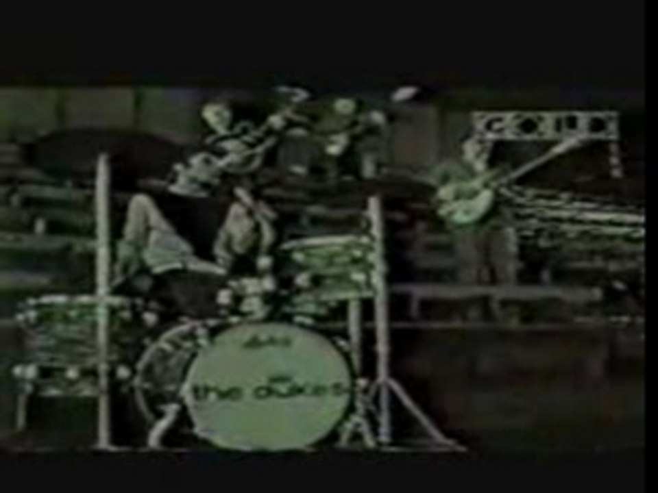 The Dukes - Friday On My Mind