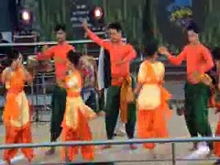 দে তালী বাঙ্গালী গানে নাচের দৃশ্য, শিল্পকলার একাডেমীর নন্দন