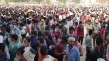 Ghaziabad: Huge crowd of migrants gather at Ramlila Ground