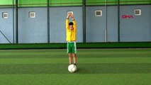 HATAY Suriyeli 9 yaşındaki Muhammed, Ronaldo gibi olmak için destek istiyor