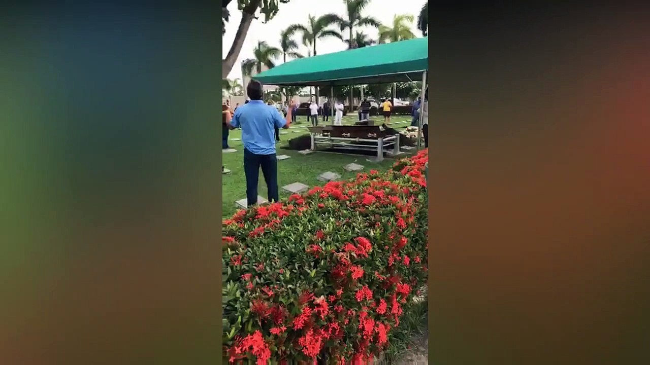 Wilson Braga é sepultado em cemitério de João Pessoa com presença de poucos familiares e amigos