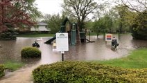 Heavy rain triggers flash flooding in neighborhood