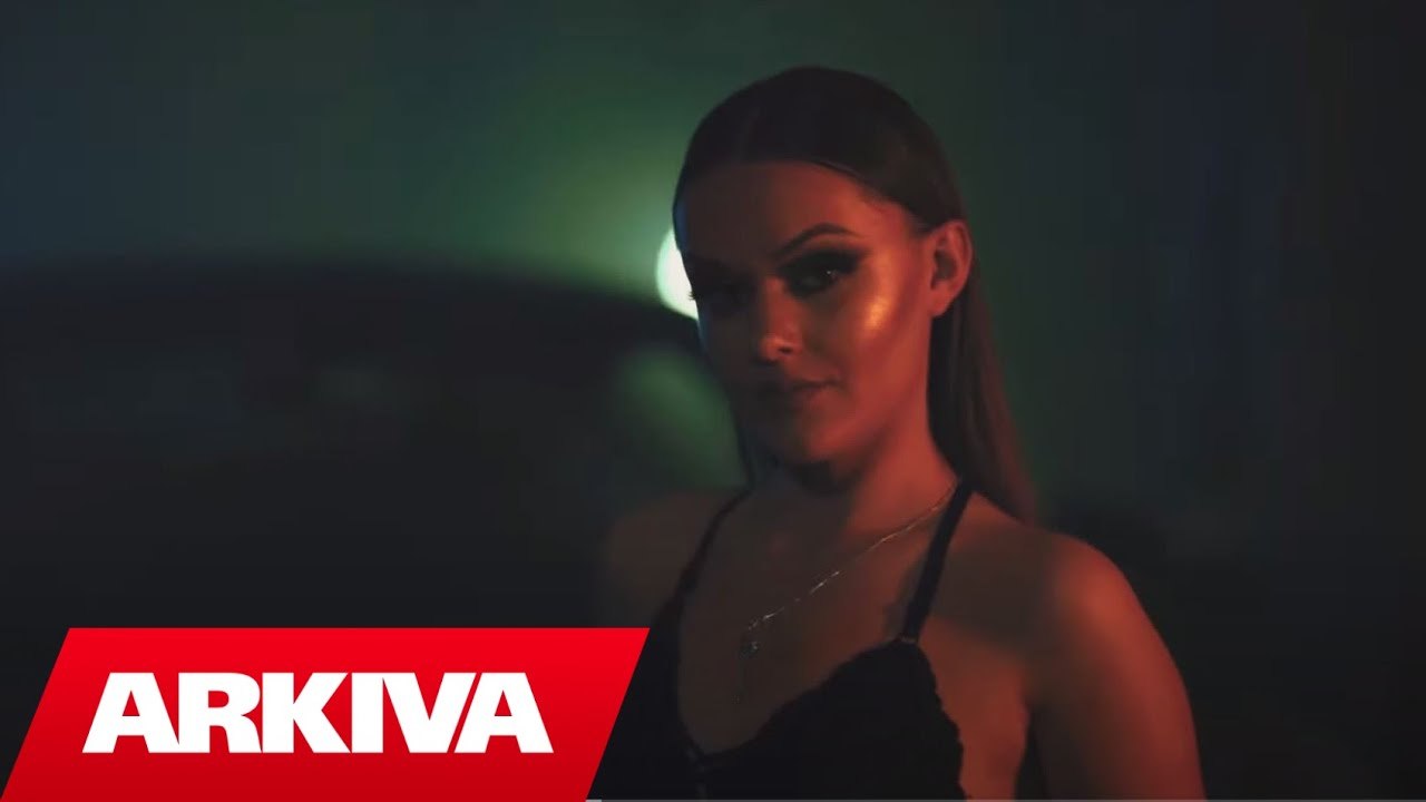 Sarah - My Life 18 (Official Video HD)