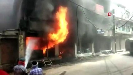 - Hindistan'da boya dükkanında yangın: 4'ü çocuk, 7 kişi öldü