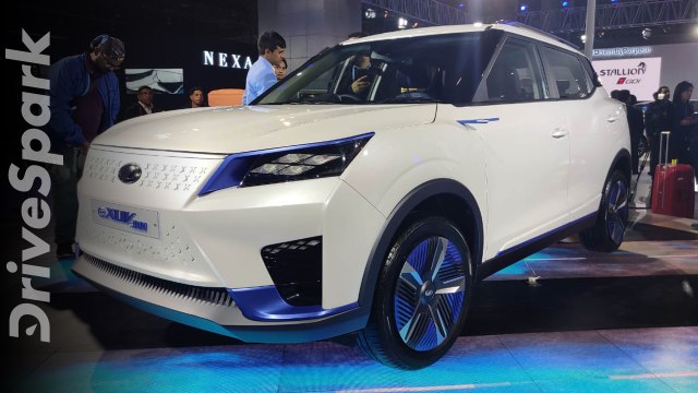 ఎలక్ట్రిక్ కార్ల డెలివరీ వాయిదా వేసిన మహీంద్రా