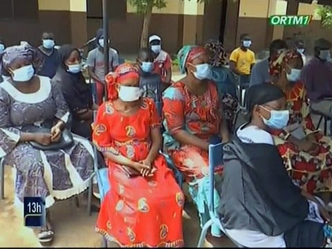 ORTM / Lutte contre le covid 19 - 17 Mai - Lancement de l’opération de distribution alimentaire gratuite du Programme d’urgence présidentielle