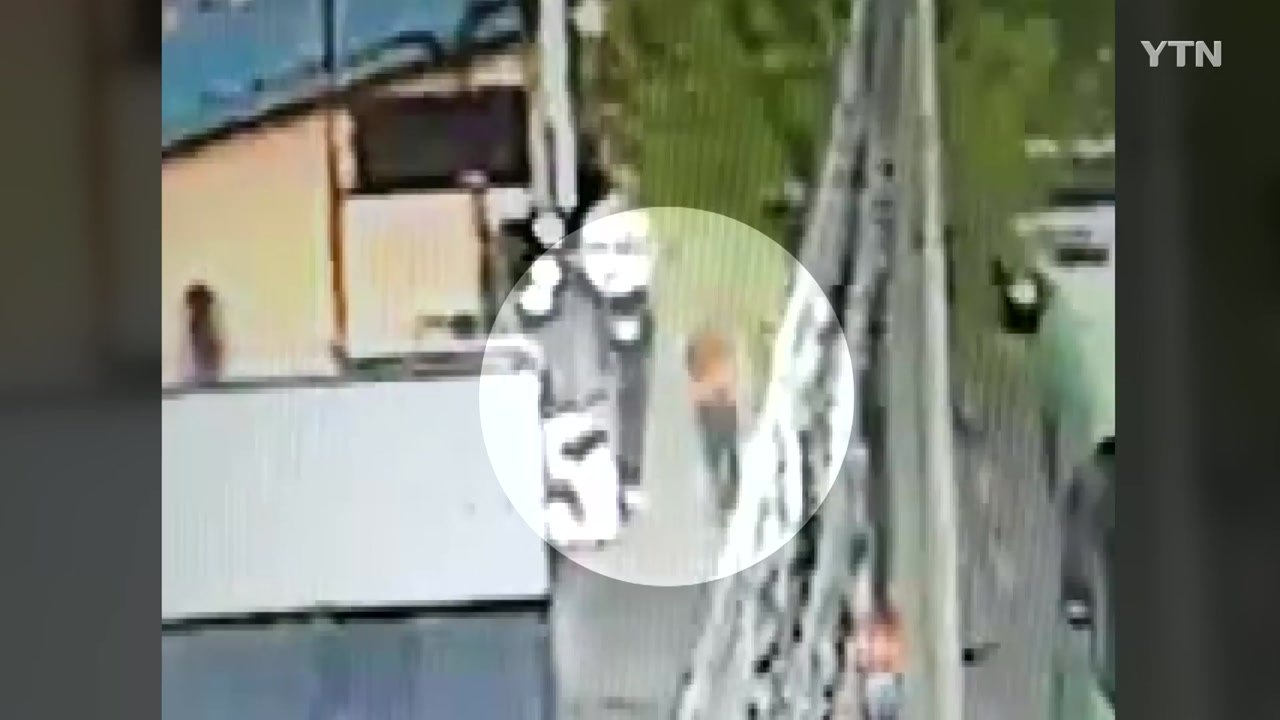 "코뼈 부러진 날 친형 찾아와 살려달라 호소"...경찰, CCTV 확보 / YTN