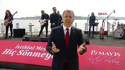 Valilikten kız kulesi'nde Emre Aydın konseri