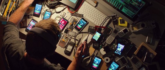 El poder del dinero (Paranoia) - Tráiler español