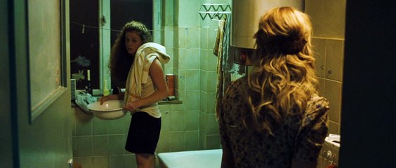 Al otro lado del muro (West) - Tráiler español