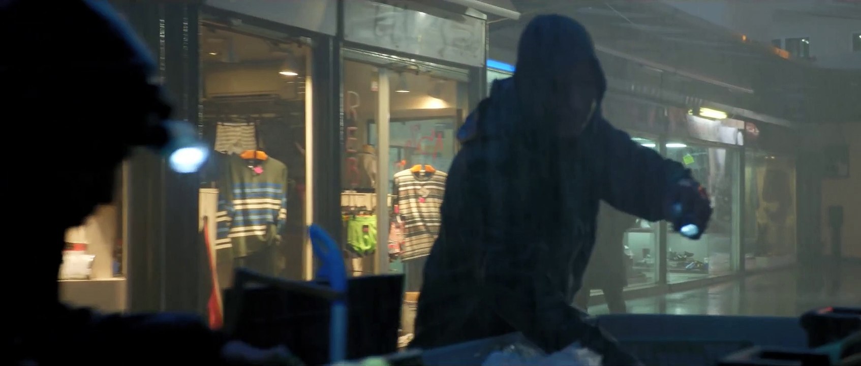 Cerca de tu casa - Tráiler