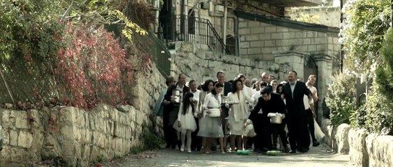 El balcón de las mujeres - Tráiler español (doblado)