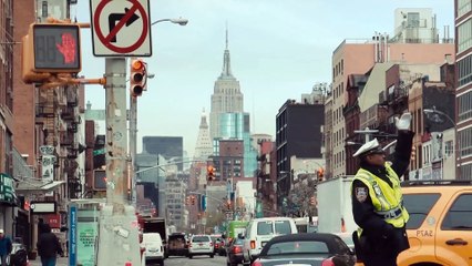 Uncle Howard - Tráiler español