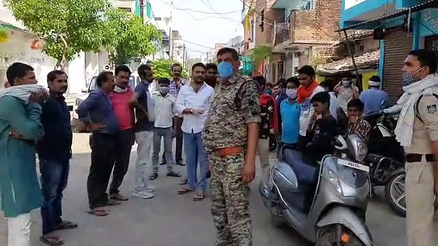 नौगांव में पूर्व विधायक को कट्टा दिखाकर धमकाया, पड़ोसी के घर में फायरिंग कर भागे बाइक सवार