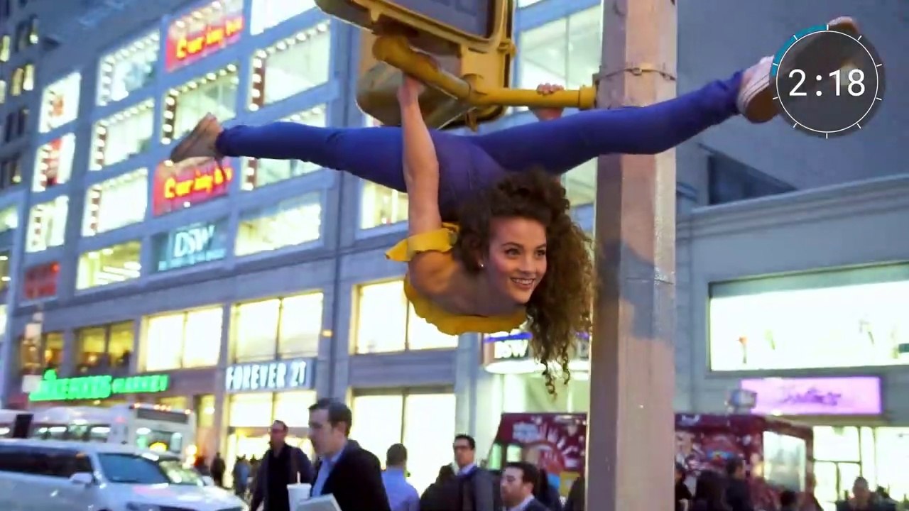 SOFIE DOSSI BREAKS THE 10 MINUTE PHOTO CHALLENGE RECORD IN NYC SUBWAY