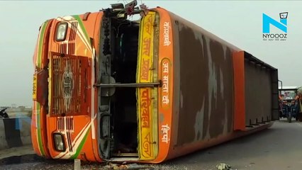 UP के Kushinagar और Hamirpur में सड़क हादसा, कुल 21 मजदूर घायल