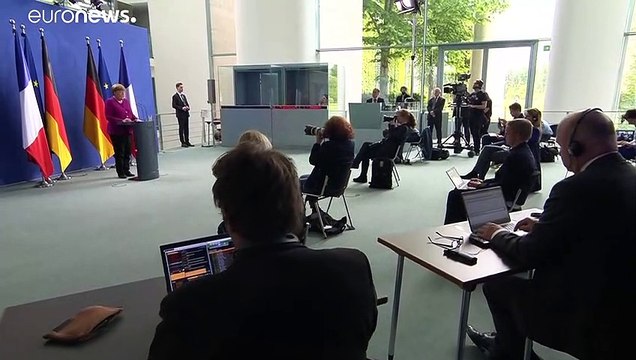 Covid-19: Macron e Merkel presentano proposta per recovery fund da 500 miliardi di euro