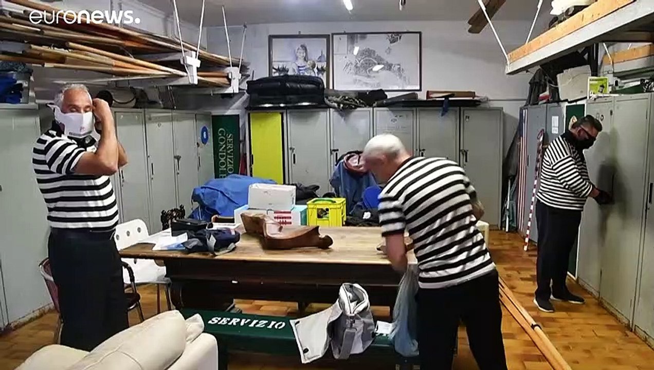 Venedig: Erste Gondoliere wagen sich auch ohne Touristen wieder aufs Wasser