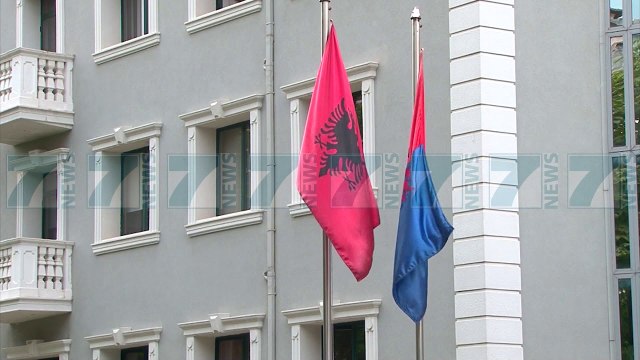 KAPEN 38 KG HEROINE NE DURRES, ARRESTOHET 49 VJEÇARI - News, Lajme - Kanali 7