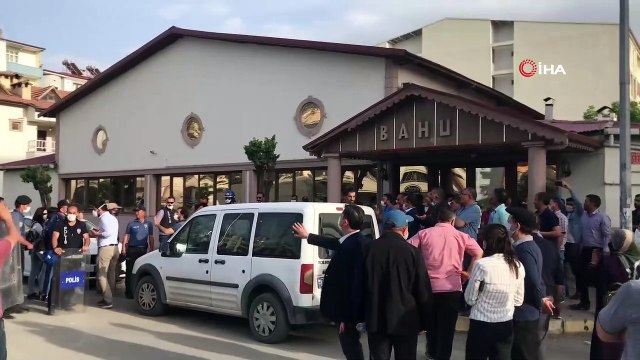 Görevden alınan HDP’li Iğdır Belediye Başkanı Akkuş tutuklandı