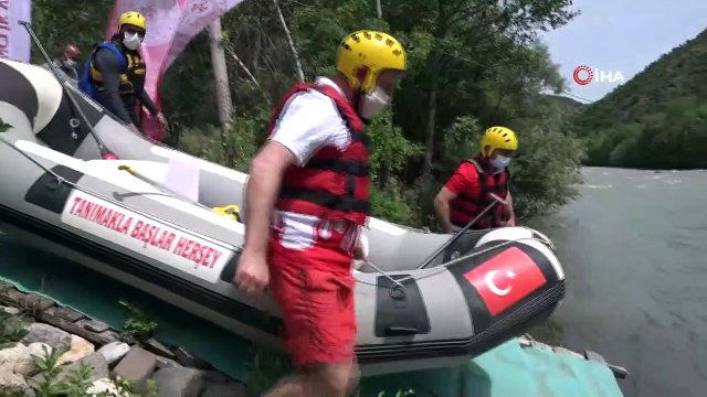Tunceli'de rafting sezonunu, Vali Sonel açtı