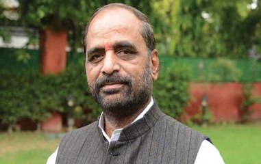 MoS Hansraj Ahir expresses grief over Pak's behaviour towards Kulbhashan's wife