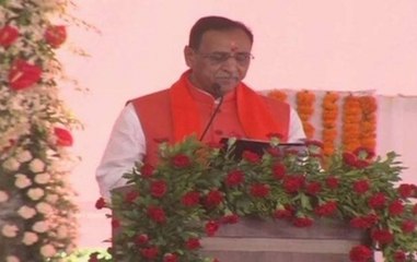 Speed News:  Vijay Rupani takes oath as Gujarat Chief Minister