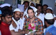 Speed News: Master Blaster Sachin Tendulkar visits his adopted village Donja in Marathwada