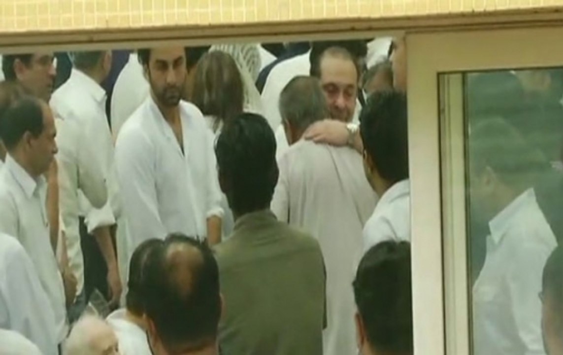 Veteran actor Shashi Kapoor cremated with state honours