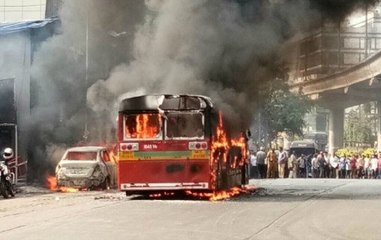 Delhi: Cars catch fire in Timarpur area, goods worth several lakhs of rupees damaged