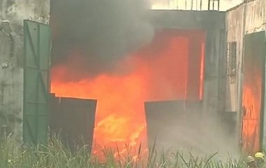 Kolkata: Shoe factory catches fire at Chowbaga near Eastern Metropolitan Bypass