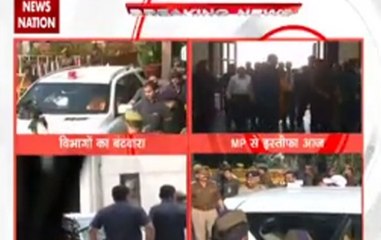 Скачать видео: UP CM Yogi Adityanath departs from Lucknow