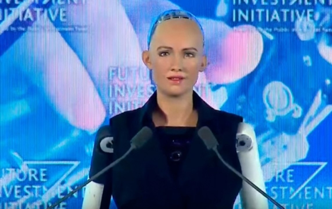 Saudi Arabia Grants Citizenship to Robot for first time ever