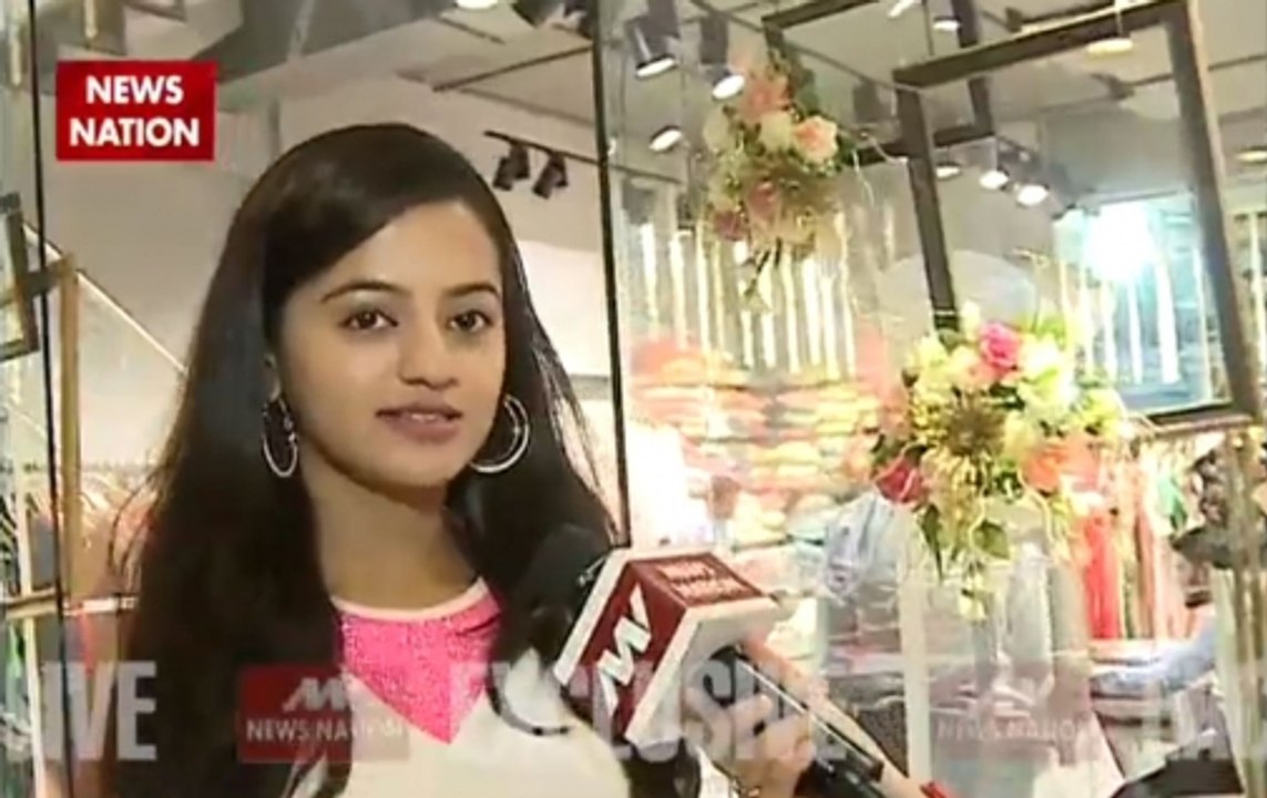 Serial Aur Cinema: Helly Shah goes on a shopping spree for festive season