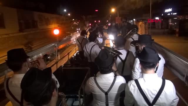 Niğde'de vatandaşlar bando takımı ile sahura kalktı