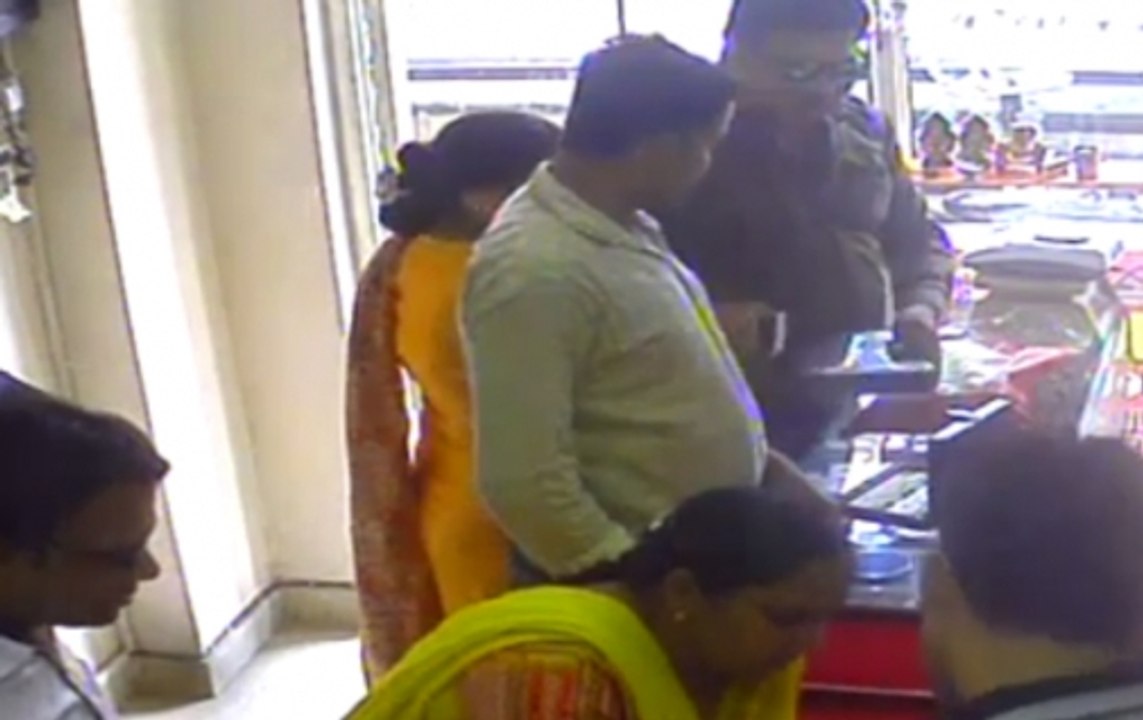 Robbers loot jewellery worth lakhs in Ghaziabad, UP