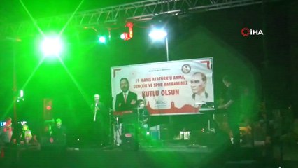 Kastamonu’da vatandaşlar hem egzersiz yaptı hem de 19 Mayıs konseriyle eğlendi