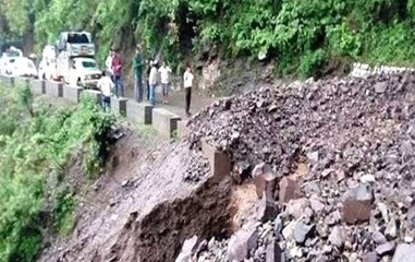 Heavy rain in Uttarakhand triggers landslide