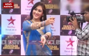 Watch television actresses' attraction and craze over all new collections of lipsticks