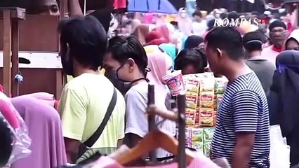 Potret Ramainya Pasar Tanah Abang Jelang Lebaran Abaikan PSBB