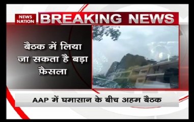 Kumar Vishwas attends PAC meeting at Kejriwal's residence