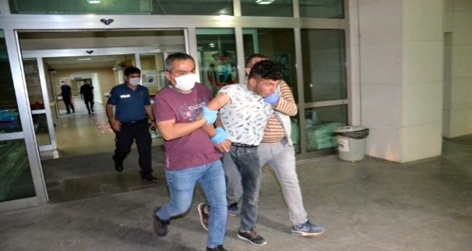 Silahla yaralama suçlusu çocuk, cezaevine götürülürken polislerin elinden kaçtı